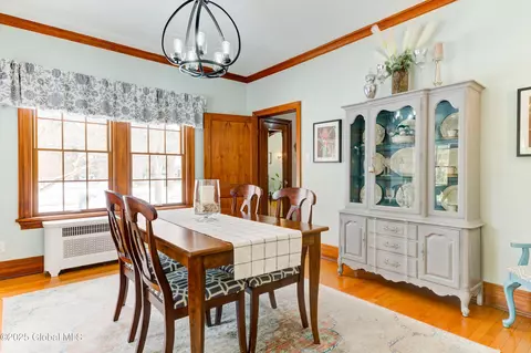 Dining - 1425 Keyes Ave, Schenectady, NY 12309 photo 1 of 5