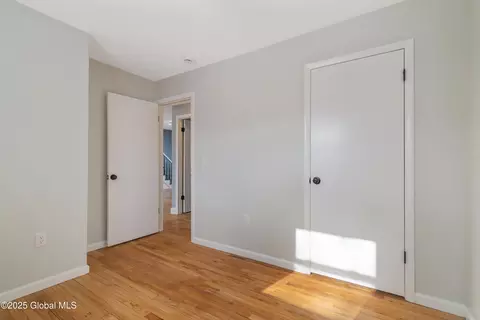 170 Ward Ave, Schenectady, NY 12304 photo 14