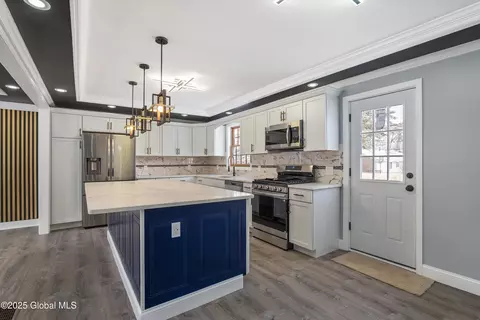 Kitchen - 3235 Parker Rd, Schenectady, NY 12304 photo 1 of 4