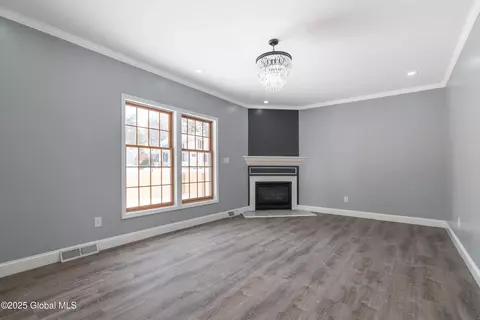 Living - 3235 Parker Rd, Schenectady, NY 12304 photo 3 of 6