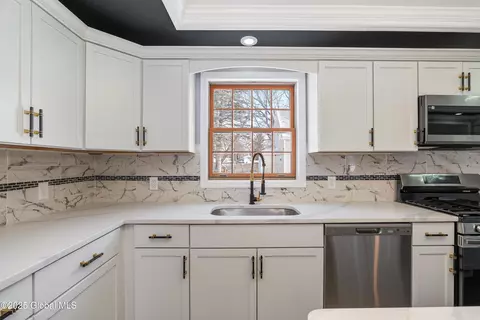 Kitchen - 3235 Parker Rd, Schenectady, NY 12304 photo 4 of 4