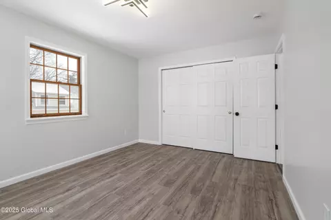 Bedroom - 3235 Parker Rd, Schenectady, NY 12304 photo 2 of 2