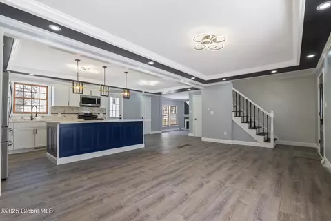 Entry Way - 3235 Parker Rd, Schenectady, NY 12304 photo 1 of 3