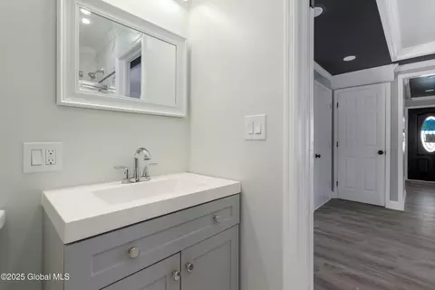 Bath - 3235 Parker Rd, Schenectady, NY 12304 photo 2 of 5