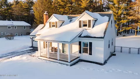 7 Finch Rd, Queensbury, NY 12804