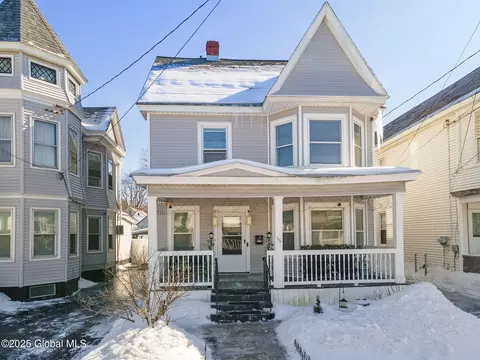 130 Furman St, Schenectady, NY 12304