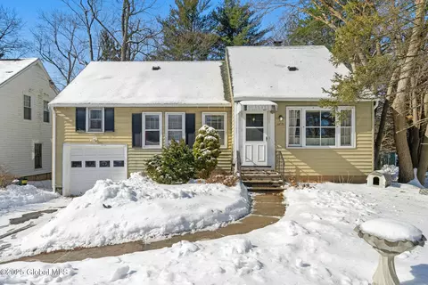 1453 Balltown Rd, Schenectady, NY 12309