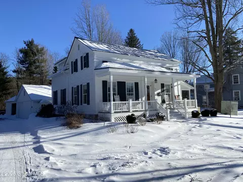 118 W Main St, Cambridge, NY 12816
