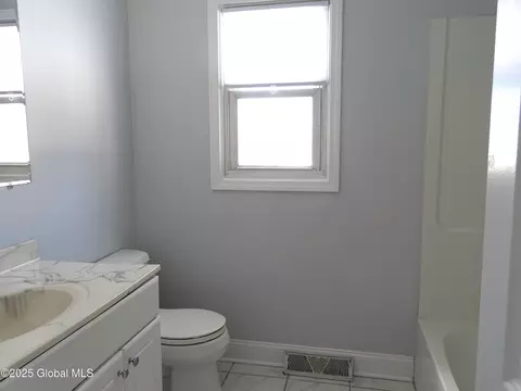 185 E Palmer Ave, Schenectady, NY 12303 photo 19
