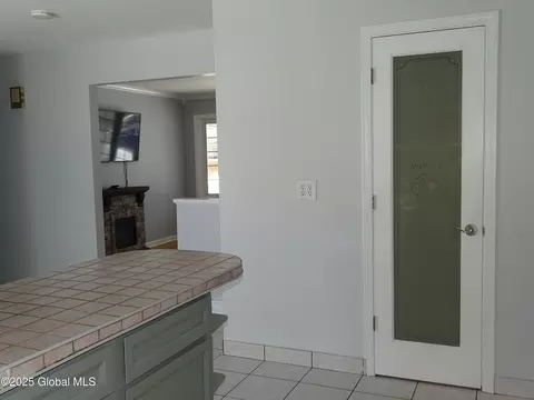 185 E Palmer Ave, Schenectady, NY 12303 photo 16