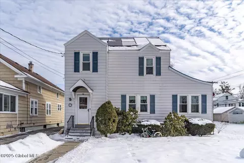 37 Cardinal Ave, Albany, NY 12208