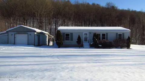 600 County Route 45, Argyle, NY 12809