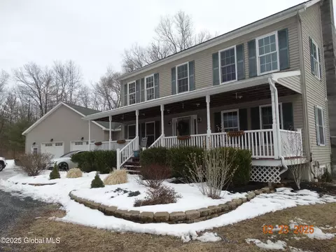 602 White Birch Rd, Germantown, NY 12526