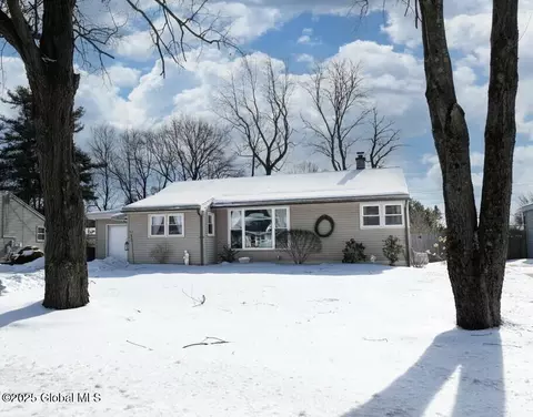 83 Locust Park, Albany, NY 12205