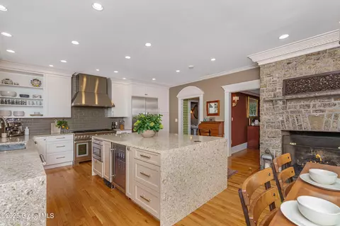 Kitchen - 261 Bender Ln, Glenmont, NY 12077 photo 5 of 5