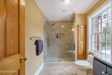 Bath - 261 Bender Ln, Glenmont, NY 12077 photo 5 of 6