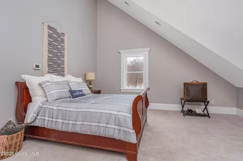 Bedroom - 261 Bender Ln, Glenmont, NY 12077 photo 10 of 12