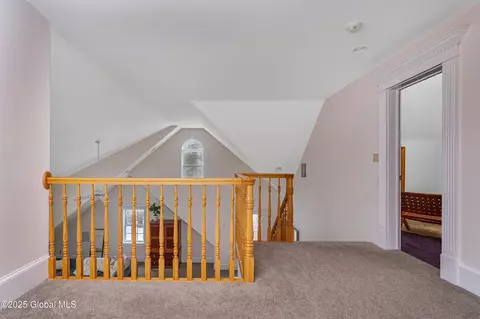 Entry Way - 261 Bender Ln, Glenmont, NY 12077 photo 10 of 10