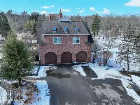 Exterior - 261 Bender Ln, Glenmont, NY 12077 photo 4 of 11