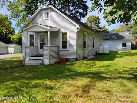 27 Lower Lepper Rd, Fort Johnson, NY 12070