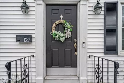Entry Way - 127 Elsmere Ave, Delmar, NY 12054 photo 1 of 1