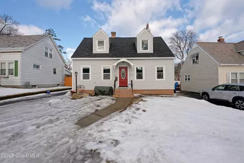 39 Ver Planck St, Albany, NY 12206