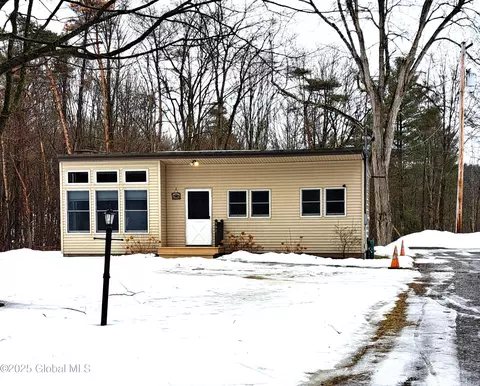 952 County Route 59, Cambridge, NY 12816
