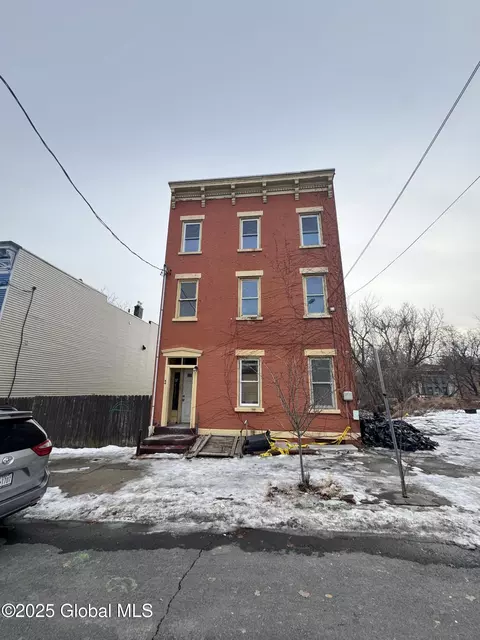44 Alexander St, Albany, NY 12202