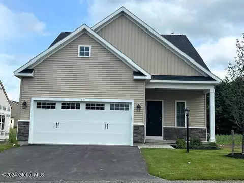 22 Harbor Ln, Cohoes, NY 12047
