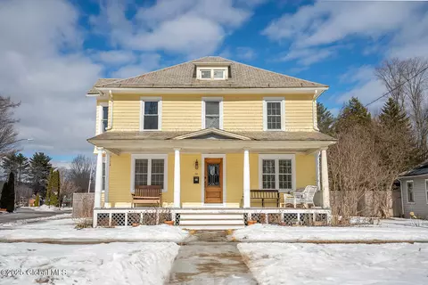 115 E Main St, Cambridge, NY 12816