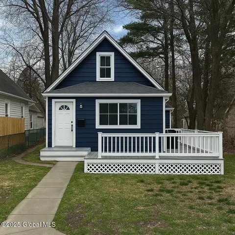 626 Lansing St, Schenectady, NY 12303