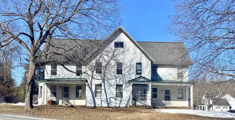 29 Altamont Rd, Voorheesville, NY 12186