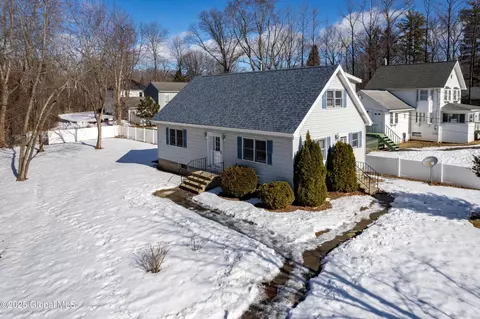 125 N Amherst Ave, Schenectady, NY 12304