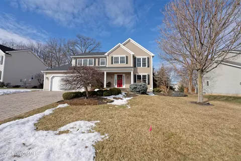 20 Tamara Ct, East Greenbush, NY 12061