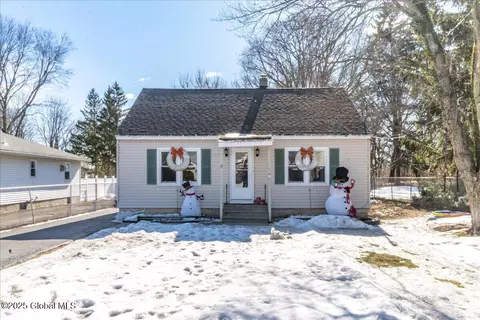 15 Pfeil Ave, Albany, NY 12205