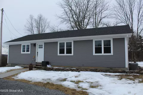 1652 Grovenors Corners Rd, Central Bridge, NY 12035