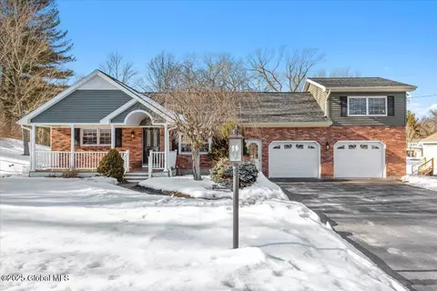 120 Droms Rd, Glenville, NY 12302