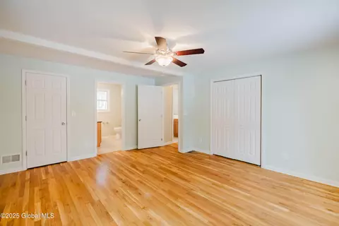 11 Dover Pl, Halfmoon, NY 12065 photo 18