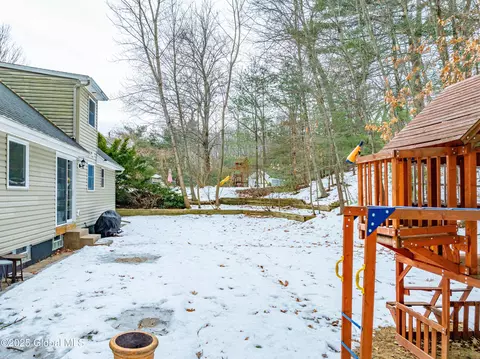 11 Dover Pl, Halfmoon, NY 12065 photo 30