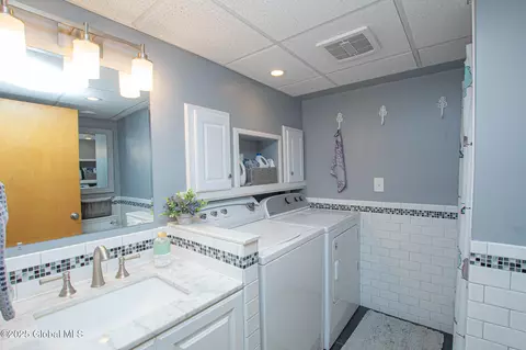 1007 Anthony Dr, Schenectady, NY 12303 photo 19