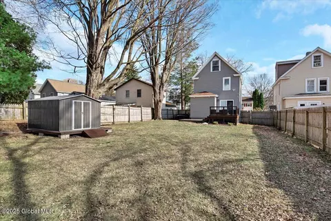 Exterior - 155 Manchester Rd, Schenectady, NY 12304 photo 11 of 11