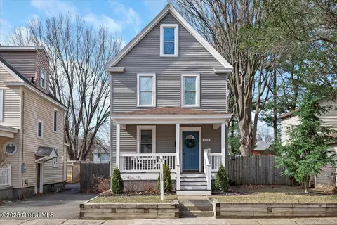 155 Manchester Rd, Schenectady, NY 12304