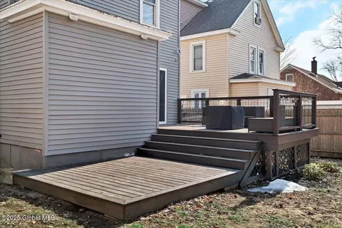 Exterior - 155 Manchester Rd, Schenectady, NY 12304 photo 7 of 11
