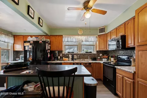 1437 Nott St, Schenectady, NY 12308 photo 15