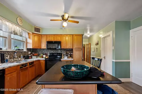 1437 Nott St, Schenectady, NY 12308 photo 11