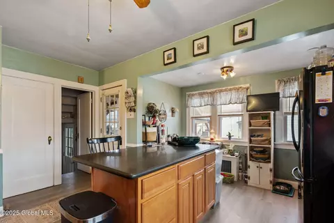1437 Nott St, Schenectady, NY 12308 photo 13