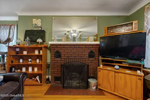 1437 Nott St, Schenectady, NY 12308 photo 7