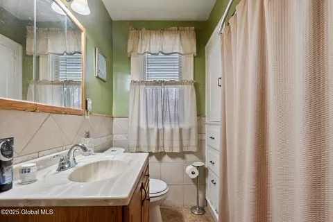 1437 Nott St, Schenectady, NY 12308 photo 19