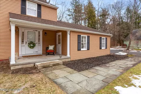 Exterior - 28 E Bayberry Rd, Glenmont, NY 12077 photo 2 of 7