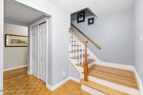Entry Way - 28 E Bayberry Rd, Glenmont, NY 12077 photo 1 of 1